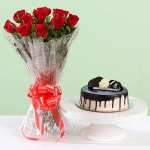 Red Roses Bunch & Cake